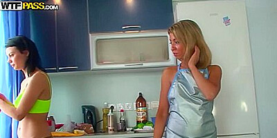 Kiki, Betsy And Sweety - Cooking With Filthy College Chicks