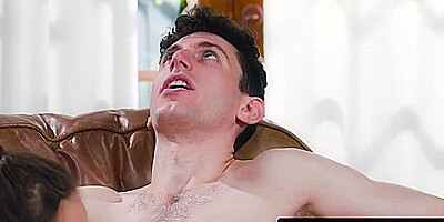 Aften Opal And Nick Strokes In Twerks On Her Boyfriends Cock!