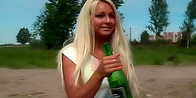 Amelie Pure In Two Blondes In A Dream Pickup Porn