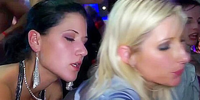 Power Tooled Party Cunts 4 - Cam 1 With Vivien1, Vanessa And Leony Aprill