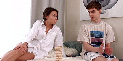 Jeniffer Flex playing jenga and making out with the lad