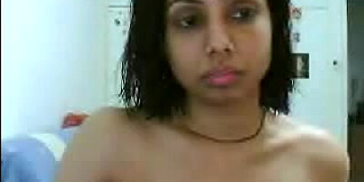 Magnificent indian lady plays on cam
