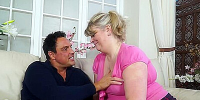 British Chubby Mature Lady Fucking And Sucking With Bo