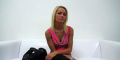 Adela 2735