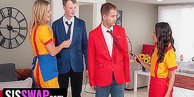 Two Broke Girls Parody Featuring Freya Von Doom And Jill Taylor - Teaser Video