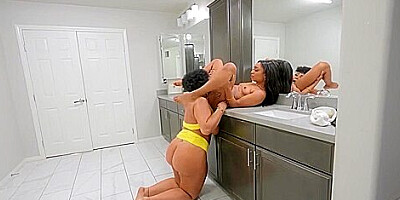 Cali Caliente, Frankie Fettuccini And Simone Richards In Raunchy Roommate Rivalry 1 / 31.5.2022