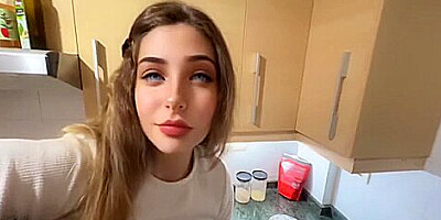 Homemaid The Client Caught Me By Surprise And Fucked My Pussy Very Hard He Came Inside Me