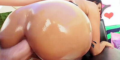 Yasmine De Leon - Anally Greedy, Scene #04