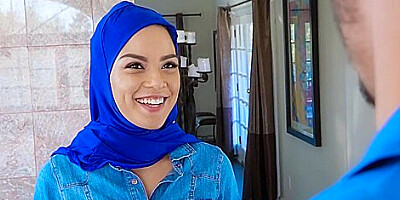Maya Bijou And Mike Mancini In Mini Muslim Makes A Deal