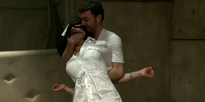 Nurse gets ravished by mental patient