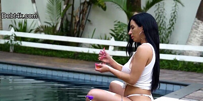 Mouthwatering babe having sex in the public pool