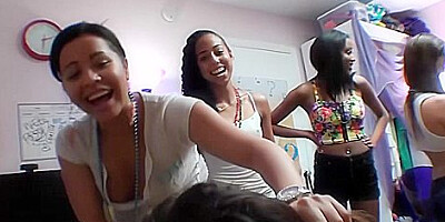 Sean Wilson, Charlie Stevens And Isabella Taylor In Dorm Games