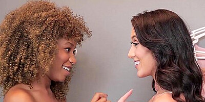 Girls Get Arousing Trying On Clothes, Eat Snatch In