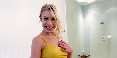 Oily girl with tattoos is going to give him a true GFE