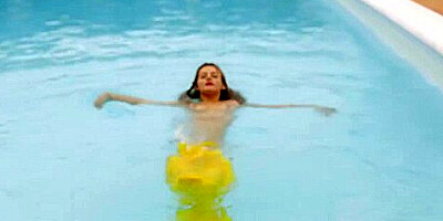 Anna Tatu - Swimming Anna