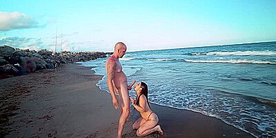 Potro De Bilbao, Roma Amor - Beach Fuck Session