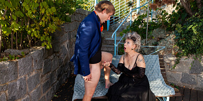 Mature noblewoman getting fucked by a commoner