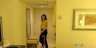 Emma Evins And Alexia Gold In Two Girls Eat Ice Cream Then Take A Bath In Sarasota