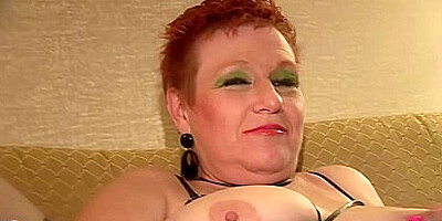 Jennifer Blaze - This Mama Loves To Get A Mouth Full Of Cum