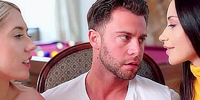 Avi Love And Paisley Bennett - Thanksgiving Is For Creampies