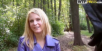 Amber Daikiri - Blonde Sexy Girl Naked In Park