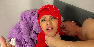 Bella Babe In Niqab Loves Anal Sex