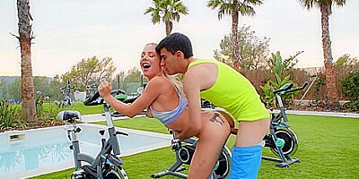 Angie Lynx And La Paisita Oficial - Astonishing Sex Clip Outdoor Wild