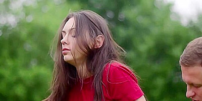 Strong Tourist Fucks A Hottie In Need In The Middle Of Nowhere - Arwen Gold