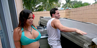 Julianna Vega and Peter Green are hiding and having fun