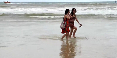 It isn't a problem for the girl to have sex on camera