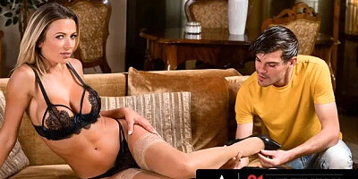 Milf Takes Good Care of a Dick with Her Agile Toes