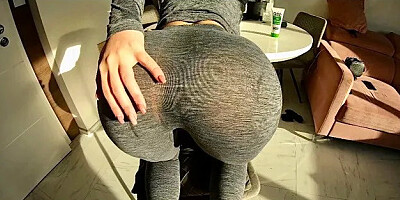 Stes Sis Waits Me with Buttplug and Yoga Pants - Left Her with Open Ass Gape