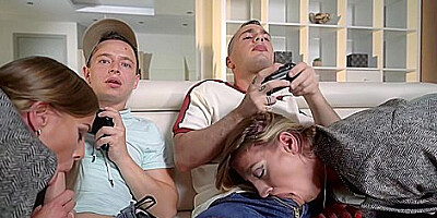 Seeing Double With Silvia Dellai And Eveline Dellai