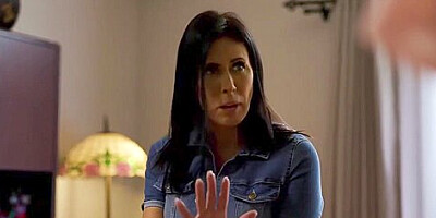 Gorgeous Milf Sucking An Ebonys Pussy