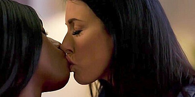 Gorgeous Milf Sucking An Ebonys Pussy