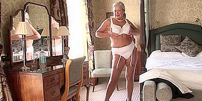 April In Sexy British Lady Playing With Herself