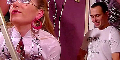 Bukkake That Bangin Sales-slut! - Leony Aprill