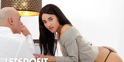 Cute Girlfriend Capri Lmonde Gets Her Shaved Pussy Fucked before Anal