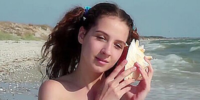 Deep Lines - Melissa Maz