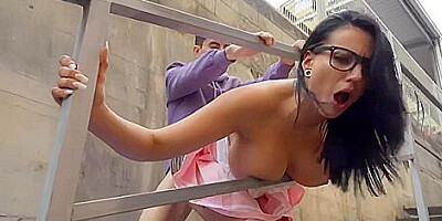 Sneaky Park Striptease With Jolee Love