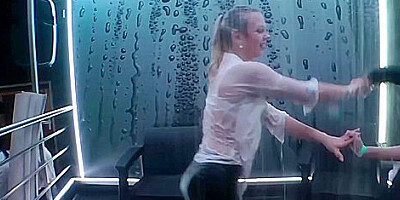 Scandalous Shower Time, Hot Little Sluts Having Fun