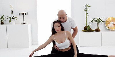 Fitness insructor Christian Clay fucks lovely girl Clea Gaultier