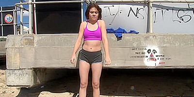 Lucie Bee - Running Girl