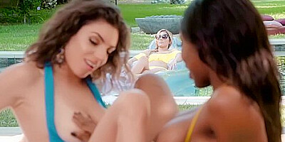 Sarah Banks, Darcie Dolce Secret Lesbian Pool Party / 09.9.2018
