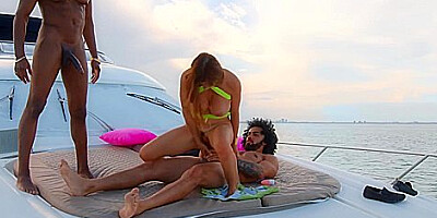 Alexis Fawx, Jonathan Jordan, James Angel - Anal On The Open Sea