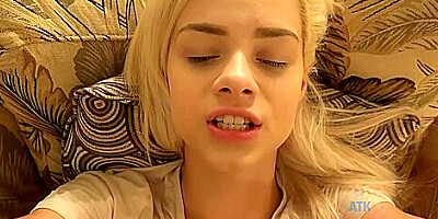 Elsa Jean In Shes About To Leave But Lets You Cum On Her One Last Time