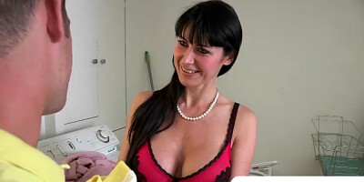 Horny MILF Eva makes out with teen guy
