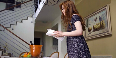 Adorable redhead decides to masturbate in the kichen