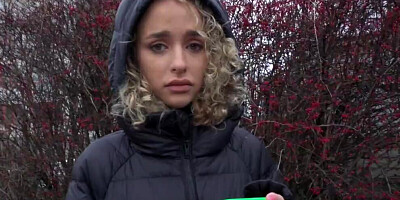Curly-haired hottie for cash gets screwed in hallway
