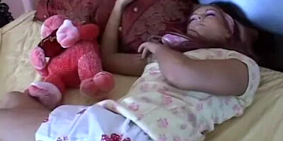 Teen gets sandwiched after sleep